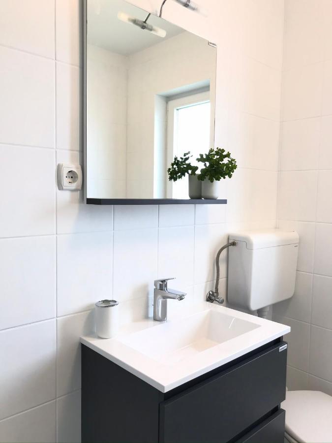 Apartments Renata Pinezici  Ngoại thất bức ảnh
