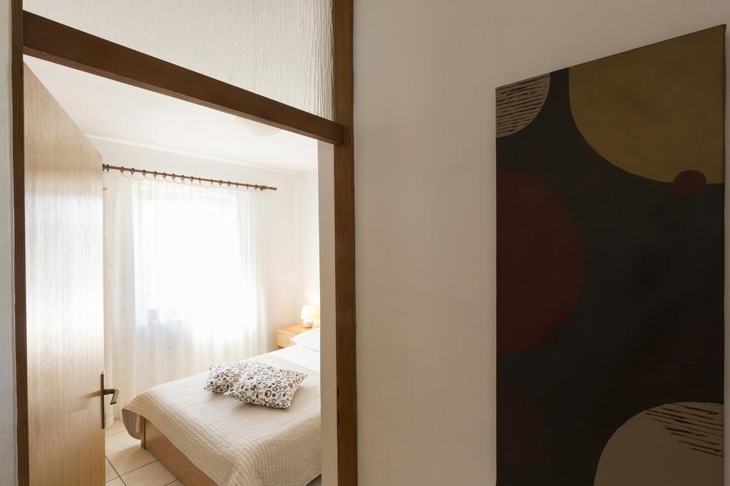 Apartments Renata Pinezici  Ngoại thất bức ảnh
