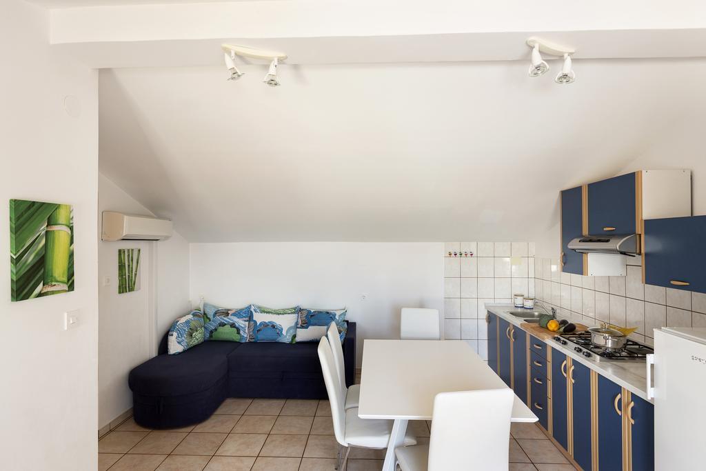Apartments Renata Pinezici  Ngoại thất bức ảnh