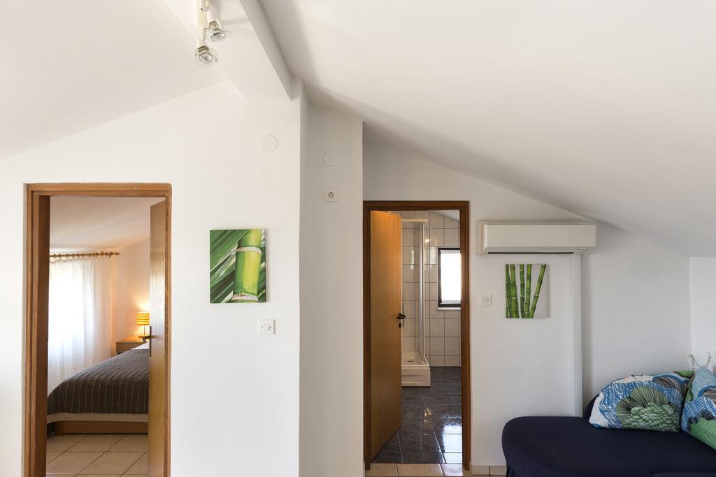 Apartments Renata Pinezici  Ngoại thất bức ảnh